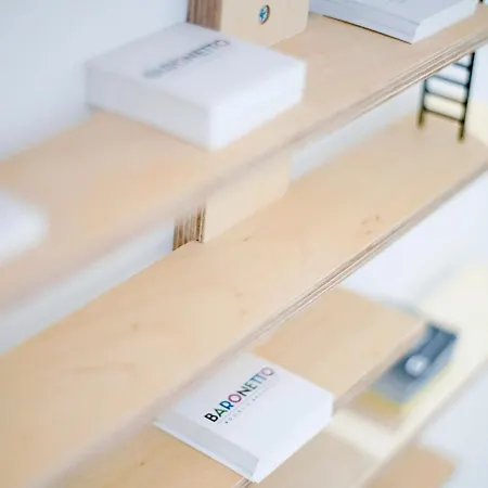 Baronetto ベッド・アンド・ブレックファスト チェファル